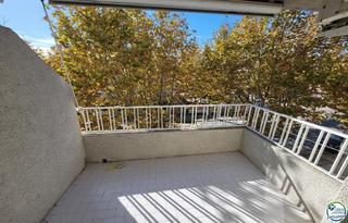 Studio  Port emporda. Estudio con balcón cerca del centro de empuriabrava