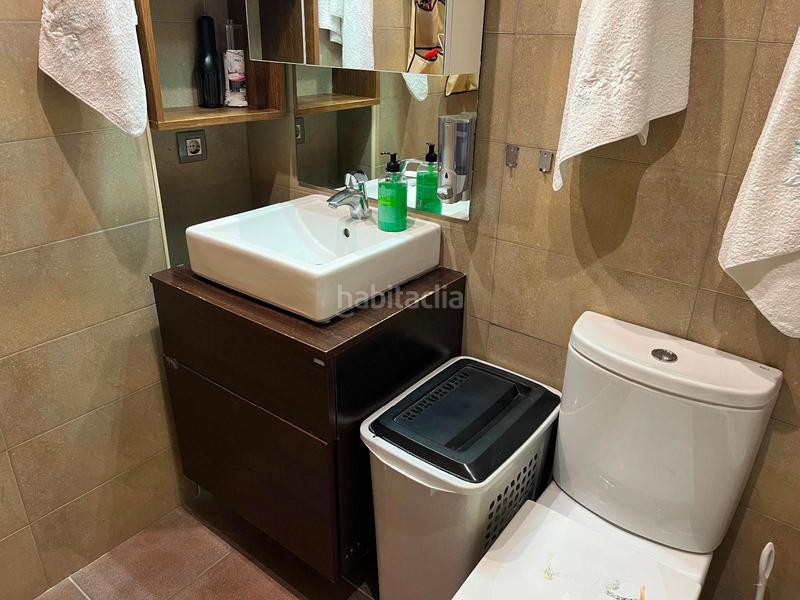 Foto 06258842-8b90-4a64-8d48-1f1cd2e7fef0. Pis a Centre Roses