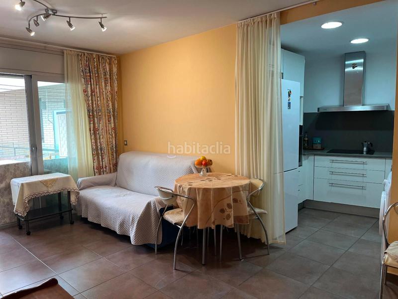 Foto 435fb56f-ff71-4dd1-8a2e-35d454b13dff. Pis a Centre Roses