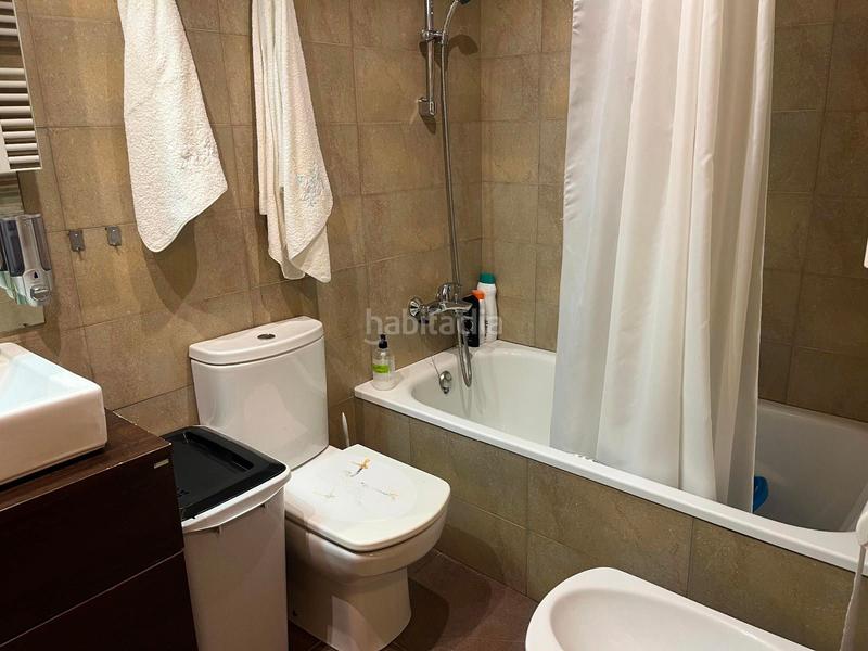 Foto e2275008-cb2d-46f1-91b1-84d1721c7940. Pis a Centre Roses