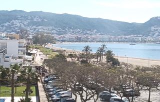 Apartament a Salatar. Bonito piso en salatar roses con vista mar y licencia turistica