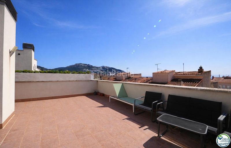 Foto 05a2d85b-61db-4054-9bab-ec0b634e9def. Pis amb calefacció aparcament a Centre Roses