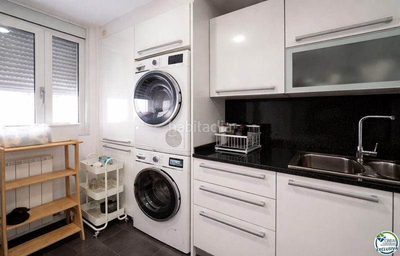 Foto 40a5f4c2-450b-4967-8391-d54f35b3e0ab. Pis amb calefacció aparcament a Centre Roses