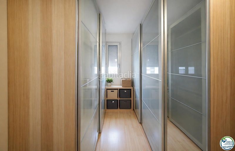 Foto 483177c8-754b-40bb-b713-c8d38870bfc7. Pis amb calefacció aparcament a Centre Roses