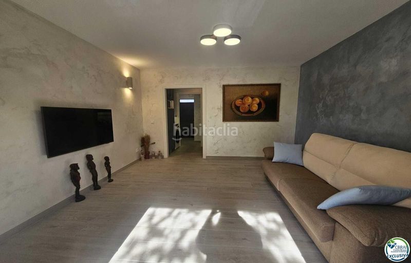 Foto 78e0a457-c7a8-4f34-99a7-d5aef31762eb. Apartament amb calefacció a Moxó - Sant Mori Empuriabrava