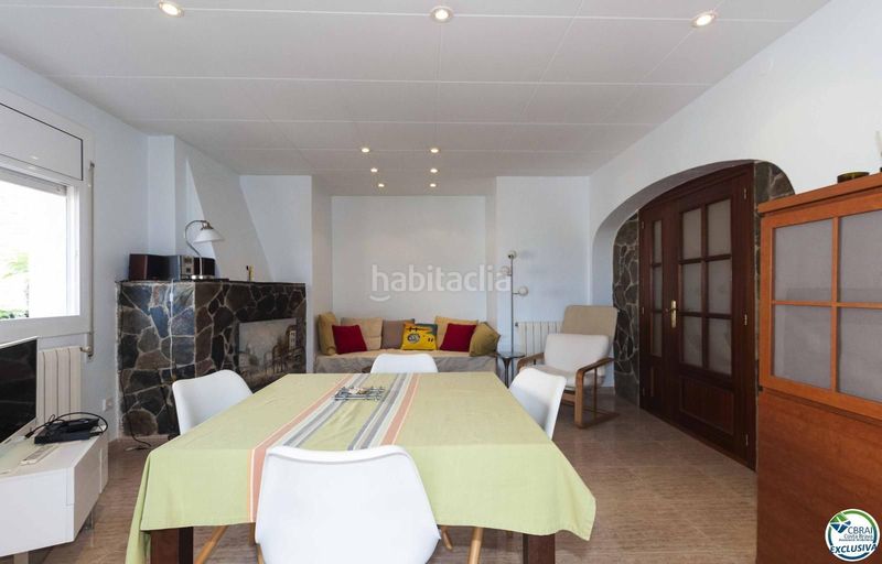 Foto b4aca599-8a5b-48d2-bdf7-f0b5b8e14463. Pis a Els Grecs-Mas Oliva Roses