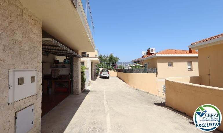 Foto 180fdc55-3128-4f81-9b3a-a5e1a3477a8f. Casa amb calefacció aparcament a El Colomer - La Bateria - La Coma Llançà