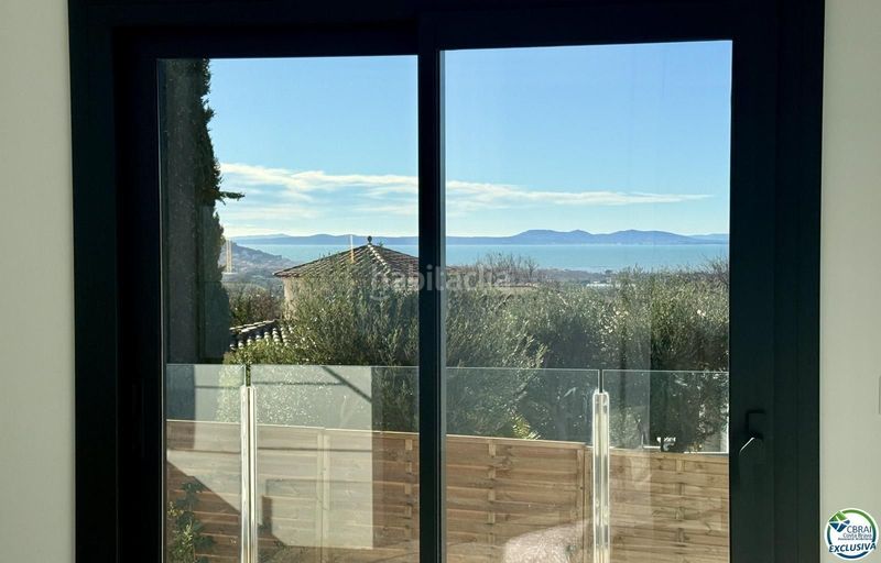 Foto c892e0ff-61a4-48a5-80f9-36978da865d4. Xalet amb aparcament piscina a Nord Roses