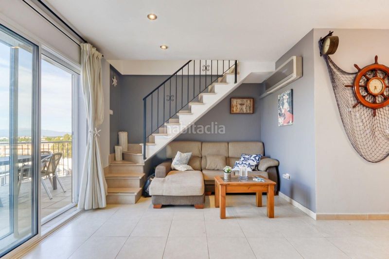 Foto 5c5b52b4-f1e5-4672-9672-f631d75902d1. Apartament amb aparcament a Salatar Roses