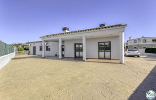 Chalet  Calle canigo. Casa unifamiliar en venda a cistella