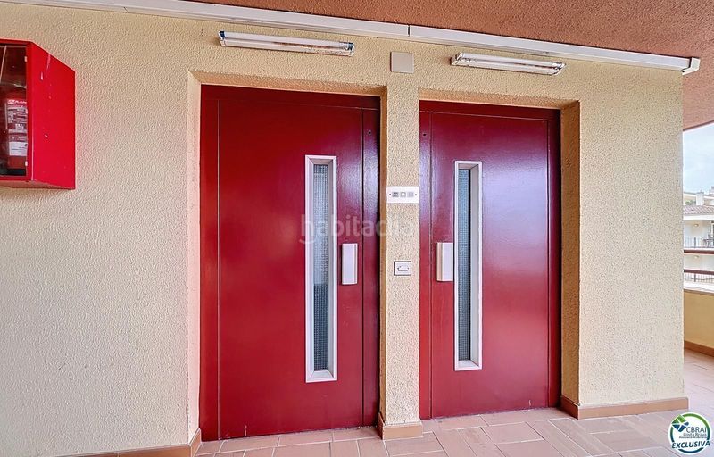 Foto 05b45a6e-6d6f-4080-82a8-f49b2cc470eb. Apartament a Salatar Roses
