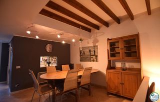 Xalet  Calle port currican. Currican con amarre privado de 7x3