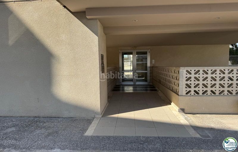 Foto eae92227-d3d7-4efb-82aa-3566de6eef03. Apartament amb aparcament piscina a Santa Margarida Roses