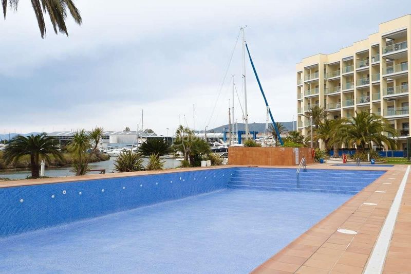 Foto 369bae03-6a8c-49ad-984b-f5d8abd45ce1. Pis amb aparcament piscina a Santa Margarida Roses