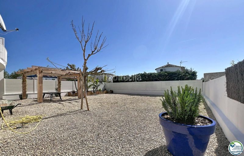 Foto c51a5177-116a-433e-b790-722917e65b06. Casa a Peni Empuriabrava