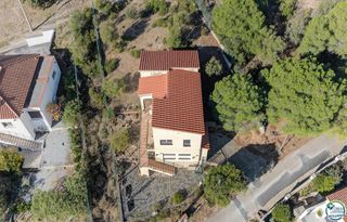 Chalet  Calle cordova. Se vende casa unifamiliar con vistas, en roses, mas fumats