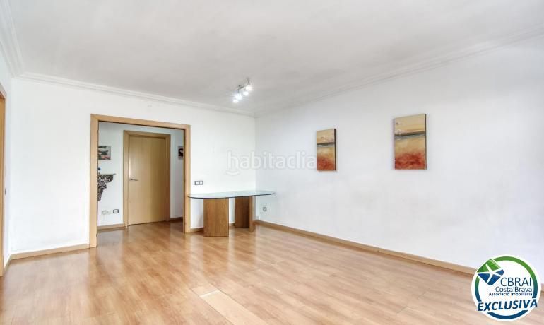 Foto e4a44769-3ef4-4da5-a18a-361275893166. Apartament amb calefacció a Centre Roses