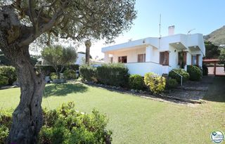 Chalet  Calle musclera. Casa con vistas al mar en cap de vol  exclusividad y encanto en