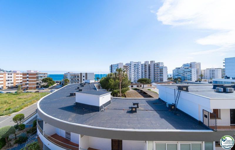 Foto 09efbaff-b3f5-4bdd-80bb-89f218fd26cc. Apartament amb aparcament a Salatar Roses