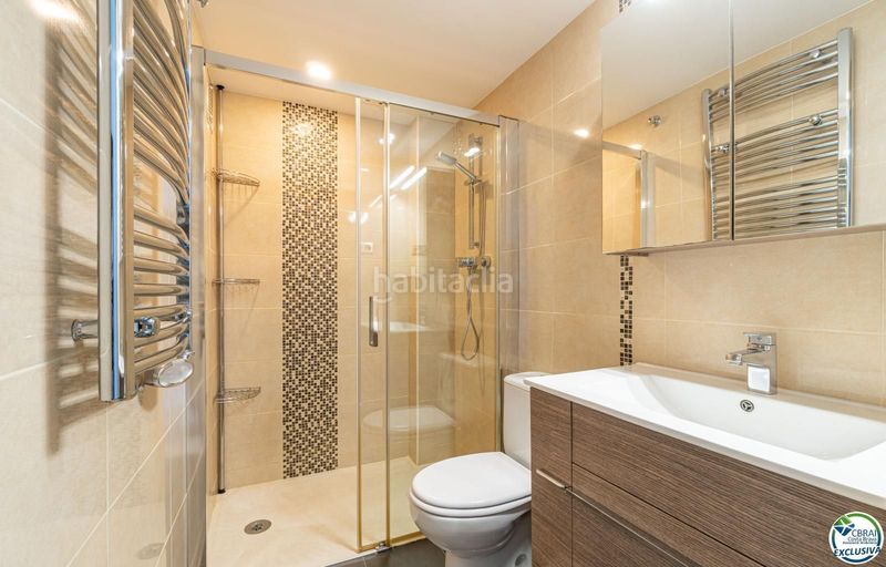 Foto 242be53b-1586-4613-bc8e-7351f55e30da. Apartament amb aparcament a Salatar Roses
