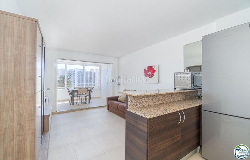 Foto 44bfa7ab-1a71-432a-b10a-a2fc91dcfdb7. Apartament amb aparcament a Salatar Roses