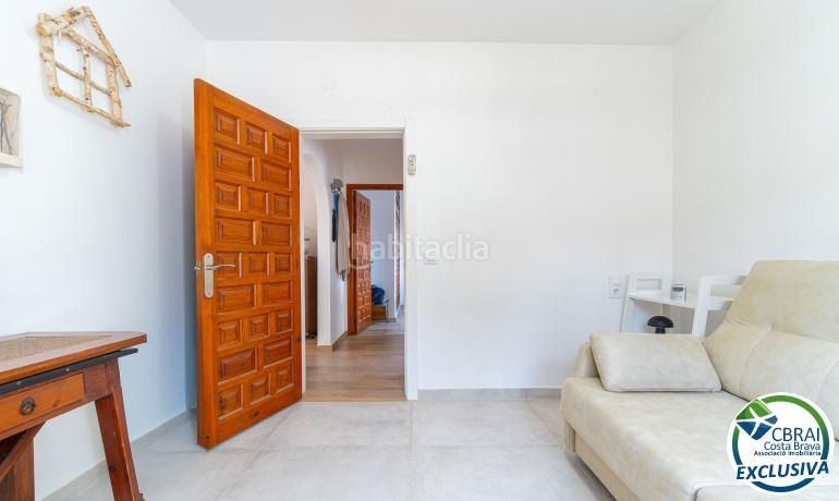 Foto 79da745e-8392-4fa3-9846-d4b5d42ffced. Casa amb aparcament piscina a Peni Empuriabrava