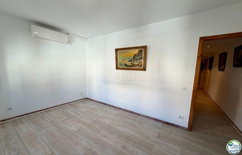 Foto 59d03a43-2568-4363-84e4-9d5867b7f01c. Apartament a Centre Roses
