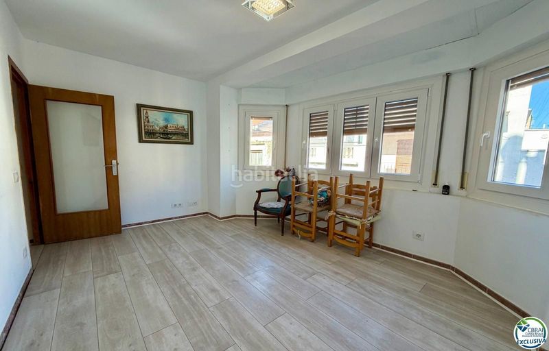 Foto ea5b5bca-6f9b-4a60-8eea-20e608f85c57. Apartament a Centre Roses