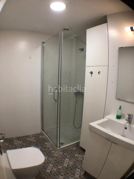 Foto 918b15e4-87ab-4e31-98a9-14182d7f8014. Miete studiowohnung in avenida presidente adolfo suárez 16 in Sevilla