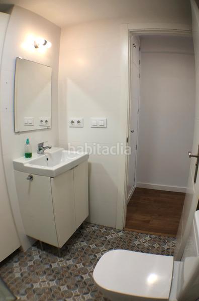Foto 093bd060-919e-4c2f-9ef3-f479f016a3c9. Rent studio in avenida presidente adolfo suárez 16 in Sevilla