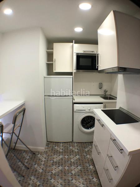 Foto 210adbd5-fde4-45c6-af2f-e13e71dd5548. Rent studio in avenida presidente adolfo suárez 16 in Sevilla