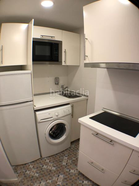 Foto 226140af-9115-4c33-b9be-56c3f34456ba. Rent studio in avenida presidente adolfo suárez 16 in Sevilla