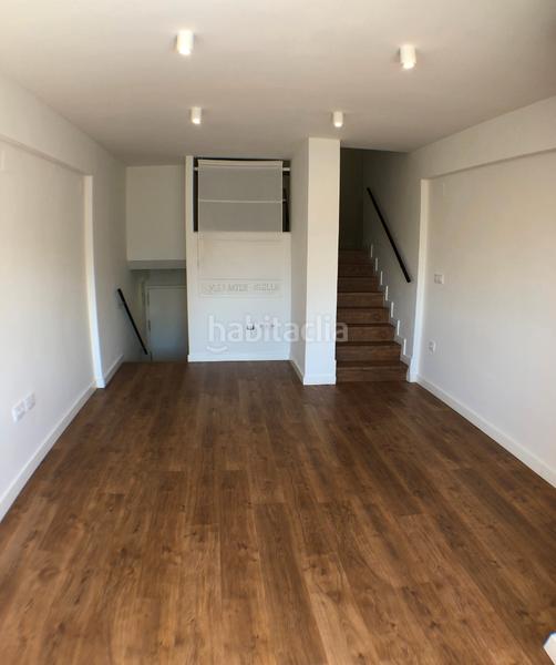 Foto bd7a2610-1ec5-4986-9037-a4eadb15f4c2. Rent studio in avenida presidente adolfo suárez 16 in Sevilla