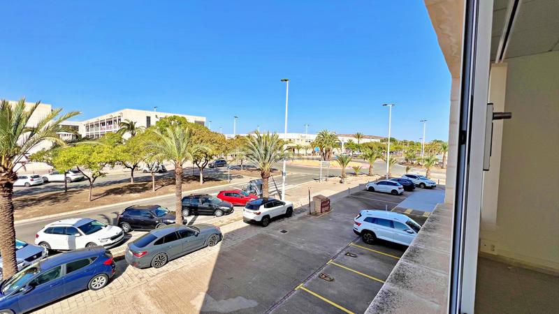 Foto 4c5c56f0-df61-46b6-b14e-a12190dad0f0. Location bureau dans calle juan de la cierva 25 dans Elche / Elx