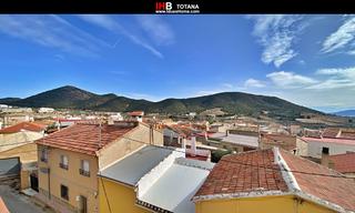 Casa en Zarzadilla de Totana. Casa con local comercial (negocio)
