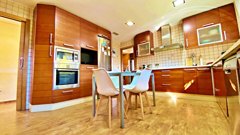 Foto 52bb772a-fa21-4dc6-b535-0fb15a25e785. Chalet with fireplace heating pool in Almajada-Ravel Mutxamel