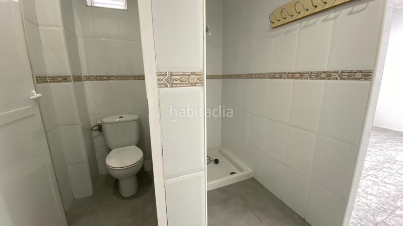 Foto 06cd9b2d-7e0e-4236-97e2-5d6804d9821f. Local comercial nave industrial las atalayas, acceso desde tres calles en Alicante