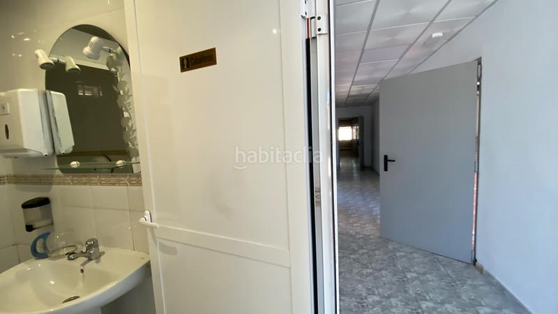 Foto 170a15eb-d666-4017-866a-393ae573085e. Local comercial nave industrial las atalayas, acceso desde tres calles en Alicante