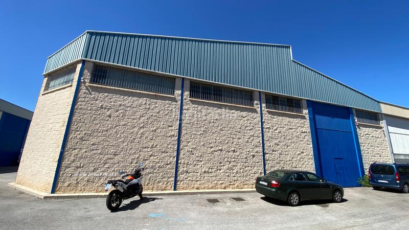 Foto 32176812-b524-4c99-82e8-2259ab8b6627. Local comercial nave industrial las atalayas, acceso desde tres calles en Alicante
