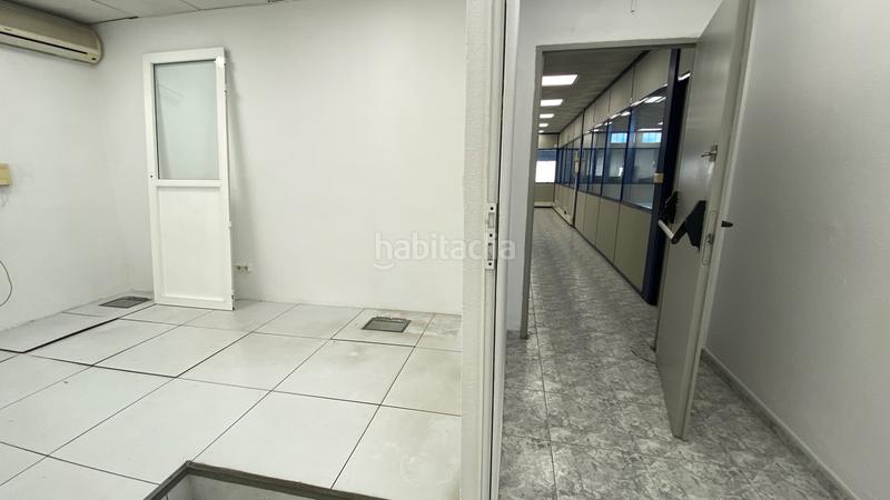 Foto 8b13e629-51c0-44a4-ba2f-0510f28d12c1. Local comercial nave industrial las atalayas, acceso desde tres calles en Alicante