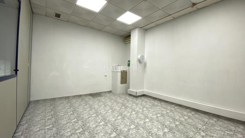 Foto 9c56c9dd-8cfe-44e7-b46a-57423794a8c6. Local comercial nave industrial las atalayas, acceso desde tres calles en Alicante