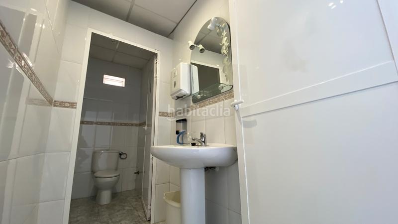 Foto b40b57ed-56e7-4f6c-b17b-c225f604a086. Local comercial nave industrial las atalayas, acceso desde tres calles en Alicante