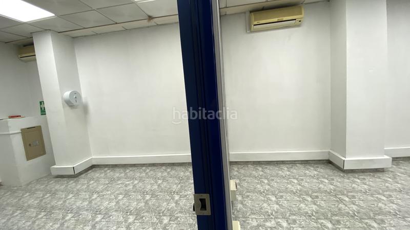 Foto e7e66f02-27d3-4d2a-bbb6-2f0c9698db2e. Local comercial nave industrial las atalayas, acceso desde tres calles en Alicante