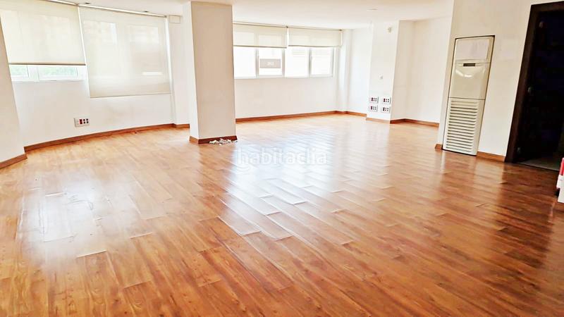 Foto da083340-847f-439c-b6af-8098a3f937d3. Oficina  grande con entrada independiente en Alicante