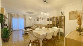 Appartement à Mercado. Piso centrico muy amplio y con posibilidad de plaza de garaje y