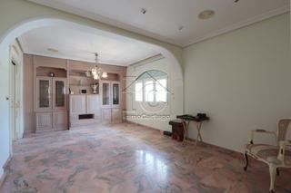 Chalet à Alumbres - Escombreras. Para reformar  chalet de dos plantas y buhardilla en alumbres co