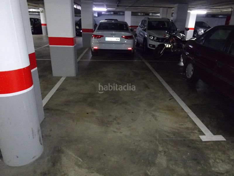 Foto 105425b8-bd8d-4f99-98fe-d2ba54d4fb15. Aparcament cotxe a Alameda Cartagena