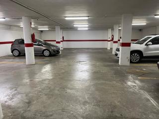Parking coche en Casco Antiguo