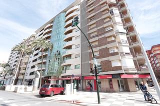 Etagenwohnung  Alameda san anton. Piso de 189 m en alameda de san anton con plaza de garaje opcion