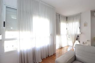 Etagenwohnung in Ensanche. Inmocartago vende para reformar   piso muy luminoso en pleno ang
